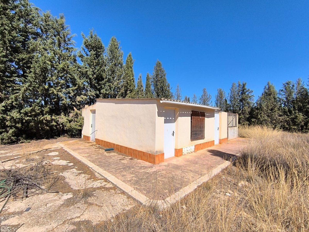 6 Bed Detached Villa in Yecla