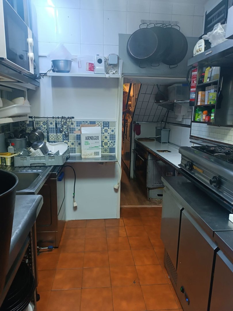2 Bed Restaurant in Estepona