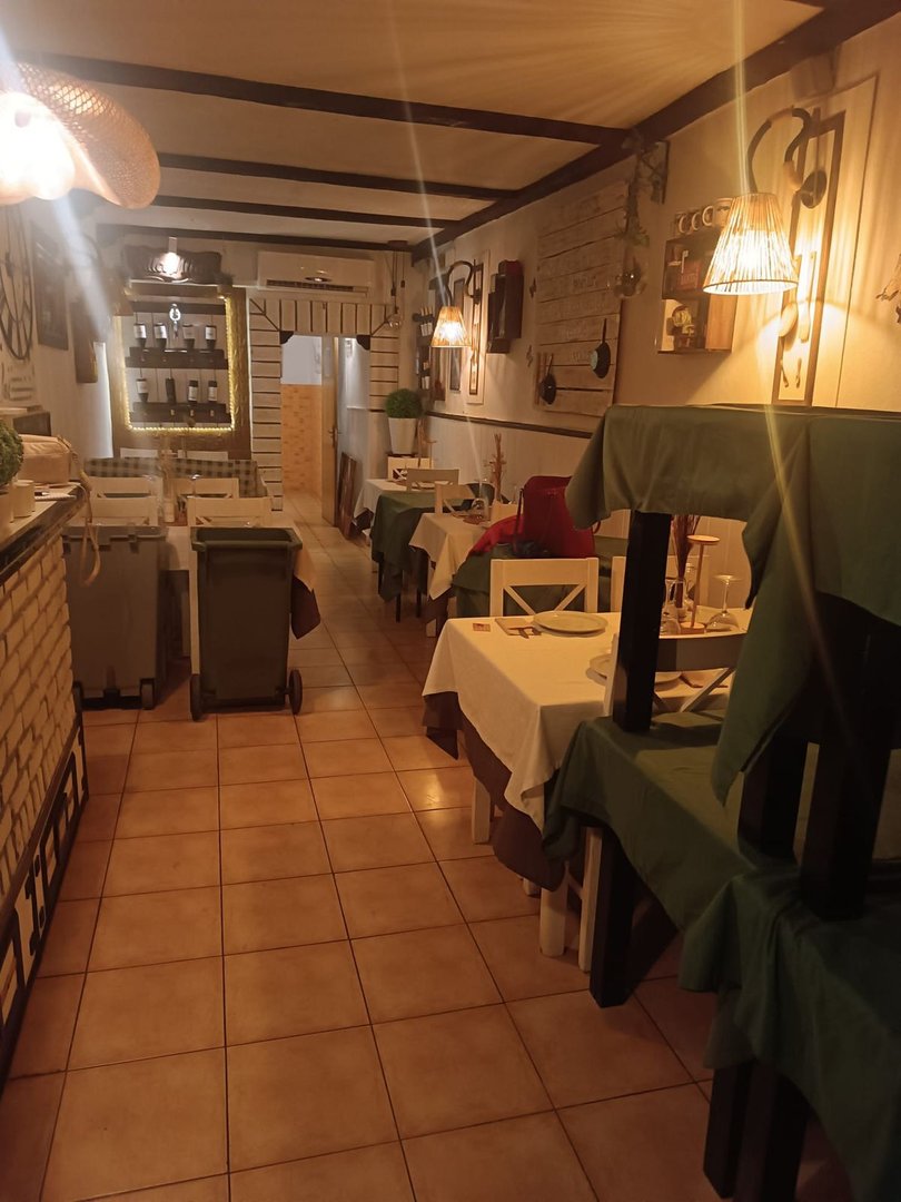 2 Bed Restaurant in Estepona