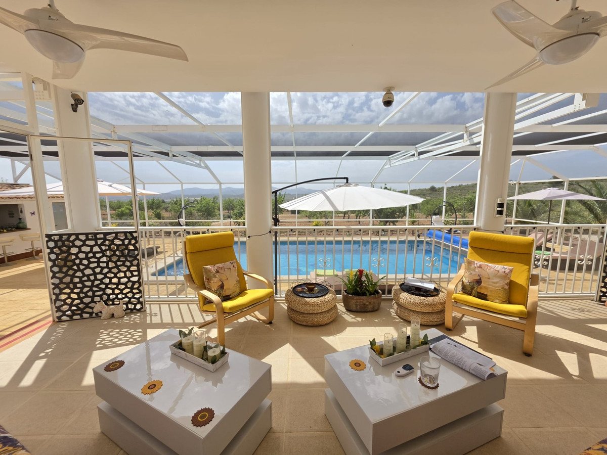 3 Bed Detached Villa in Pinoso