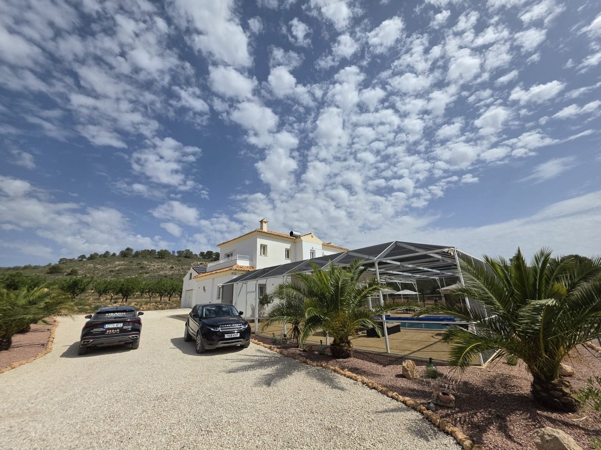 3 Bed Detached Villa in Pinoso