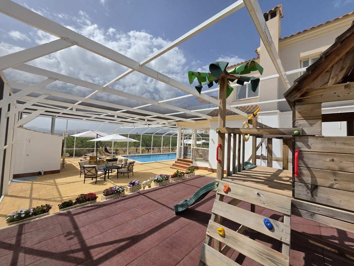 3 Bed Detached Villa in Pinoso