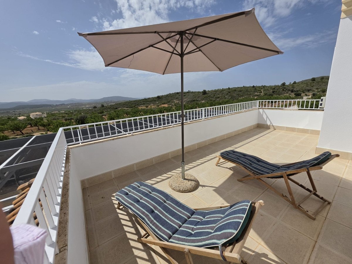 3 Bed Detached Villa in Pinoso