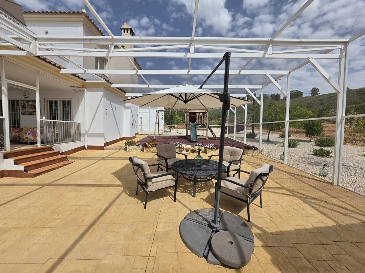 3 Bed Detached Villa in Pinoso