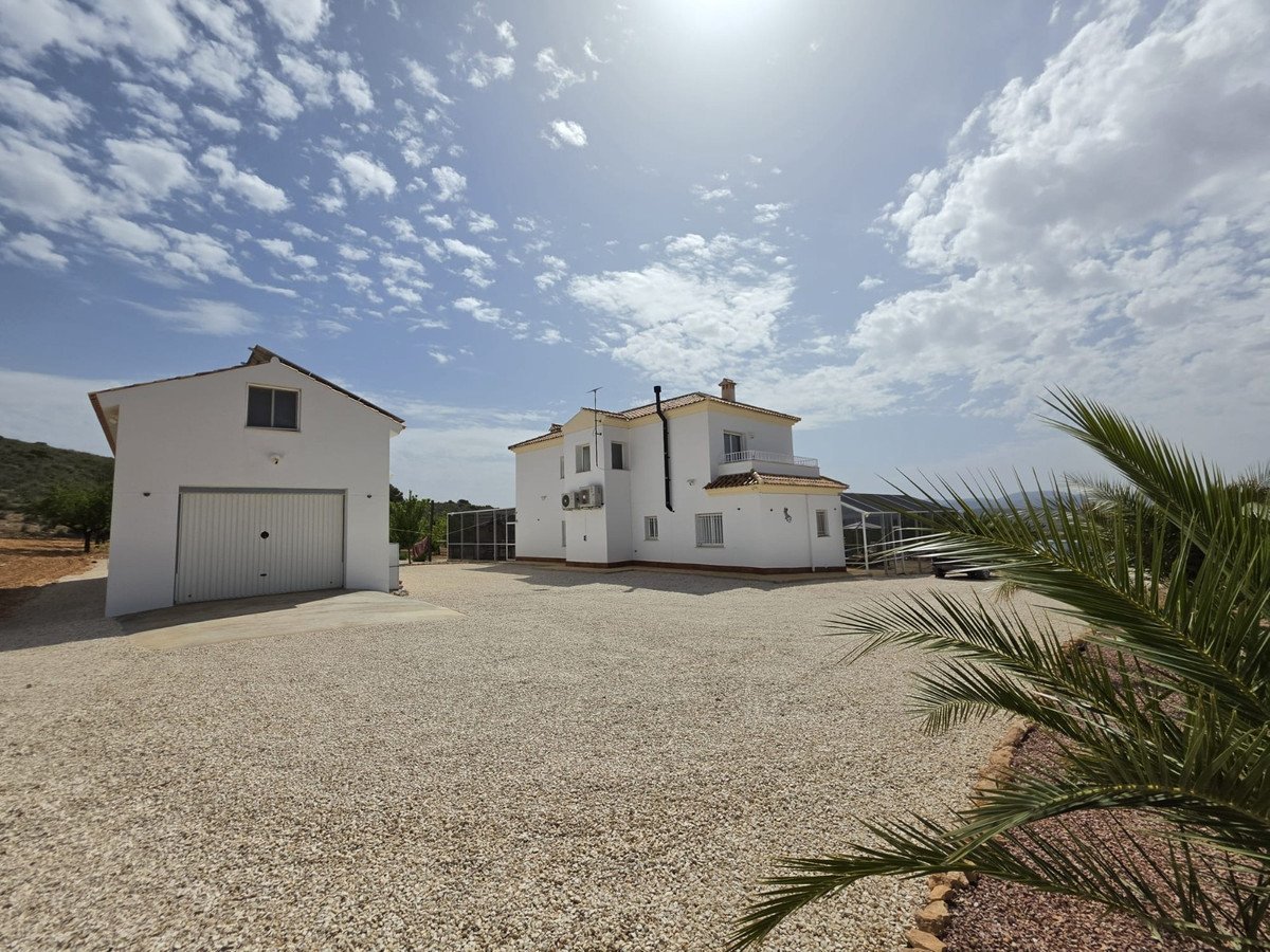 3 Bed Detached Villa in Pinoso