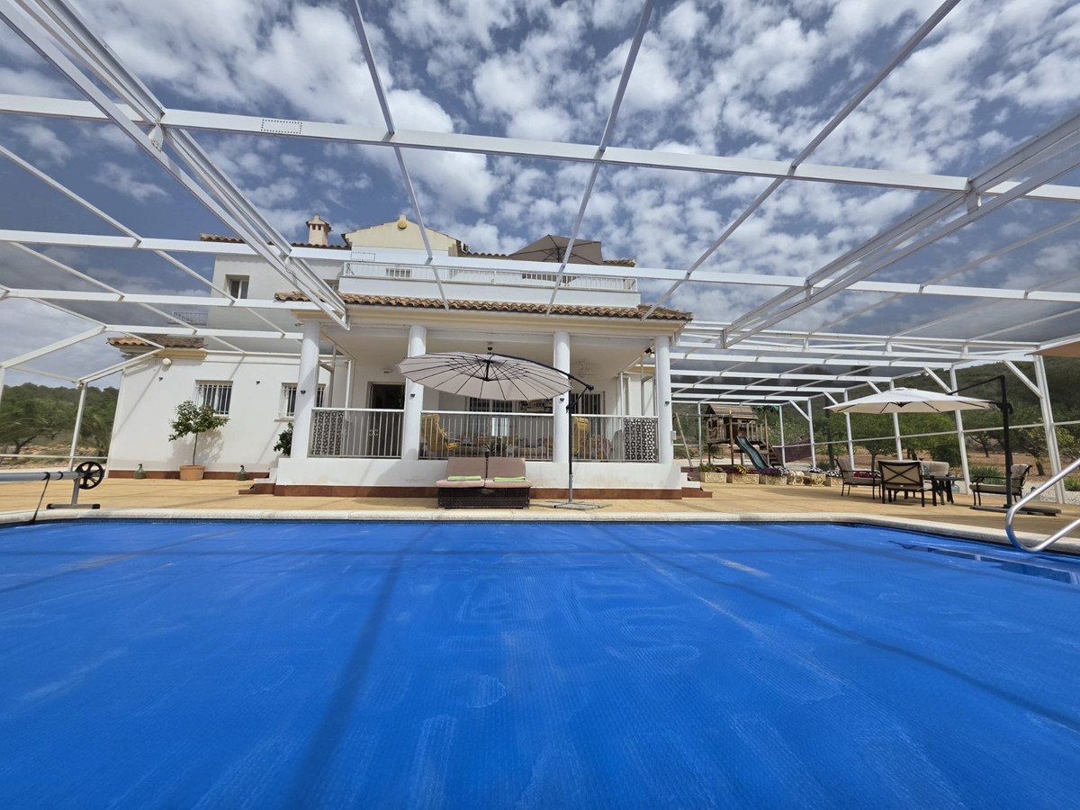 3 Bed Detached Villa in Pinoso