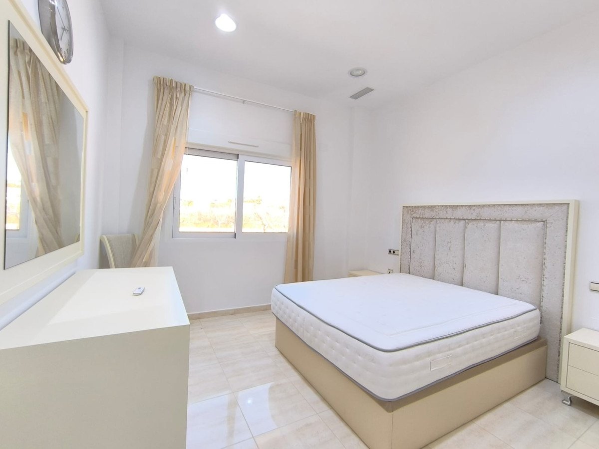 4 Bed Detached Villa in Pinoso