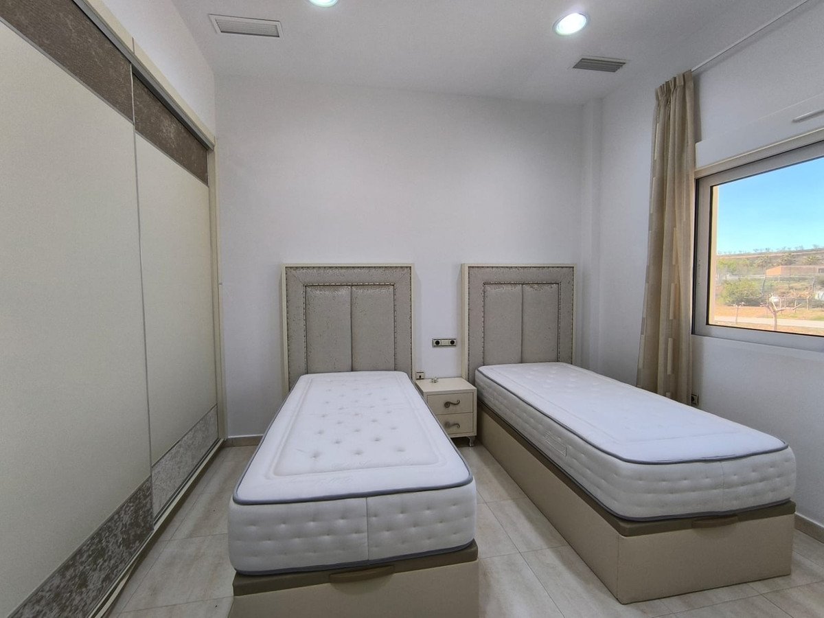 4 Bed Detached Villa in Pinoso