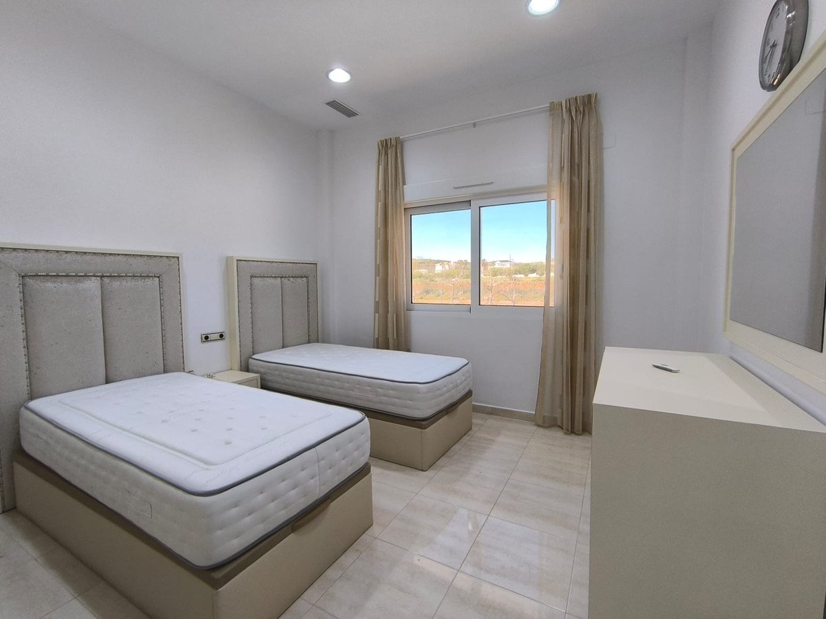 4 Bed Detached Villa in Pinoso