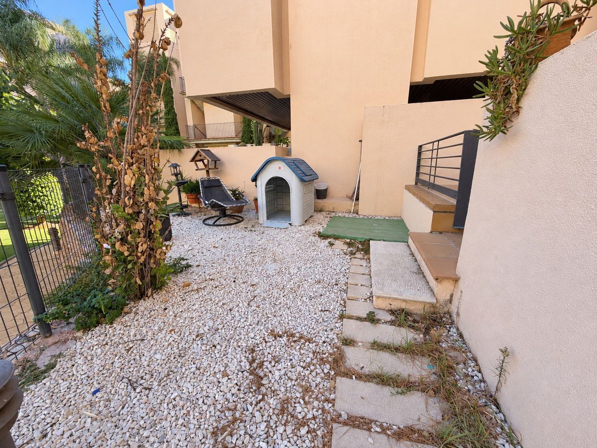 2 Bed Ground Floor Apartment in Estepona