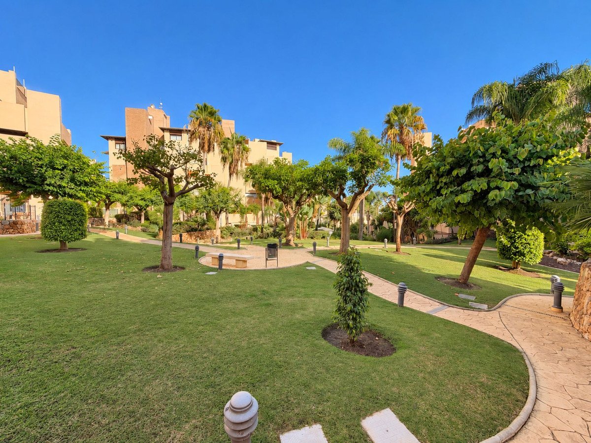 2 Bed Ground Floor Apartment in Estepona