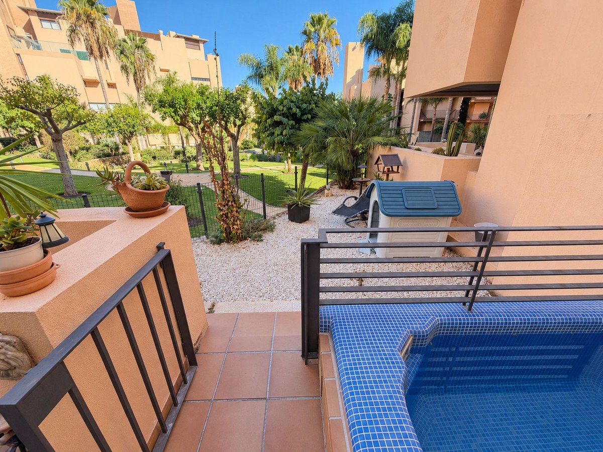 2 Bed Ground Floor Apartment in Estepona