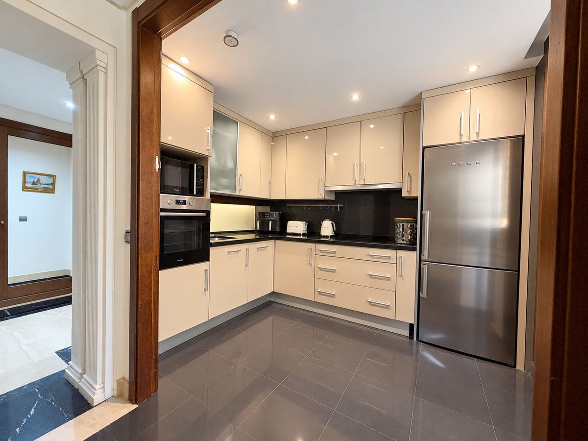 2 Bed Ground Floor Apartment in Estepona