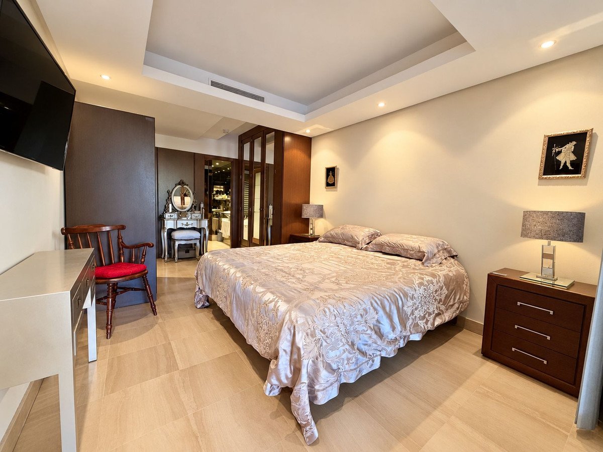 2 Bed Ground Floor Apartment in Estepona
