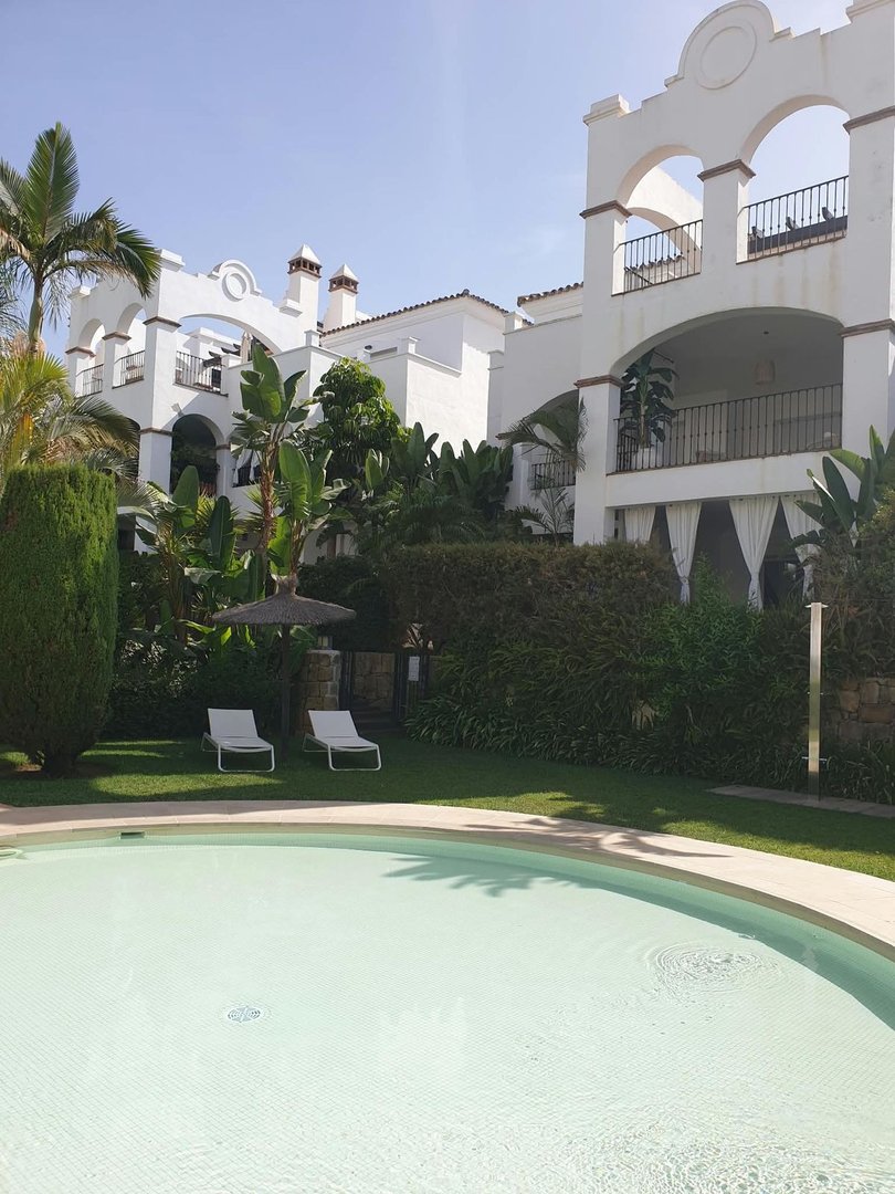 3 Bed Middle Floor Apartment in Nagüeles
