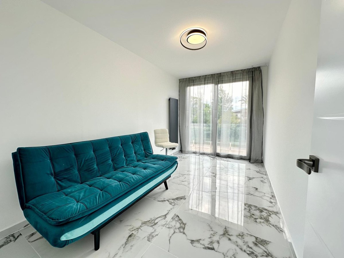 5 Bed Detached Villa in Petrer