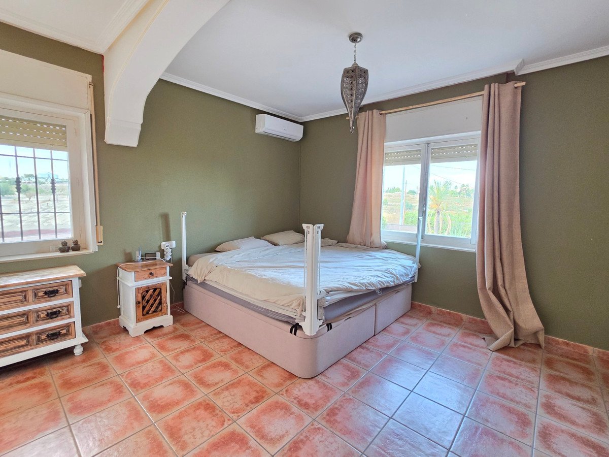 6 Bed Finca - Cortijo in Elche