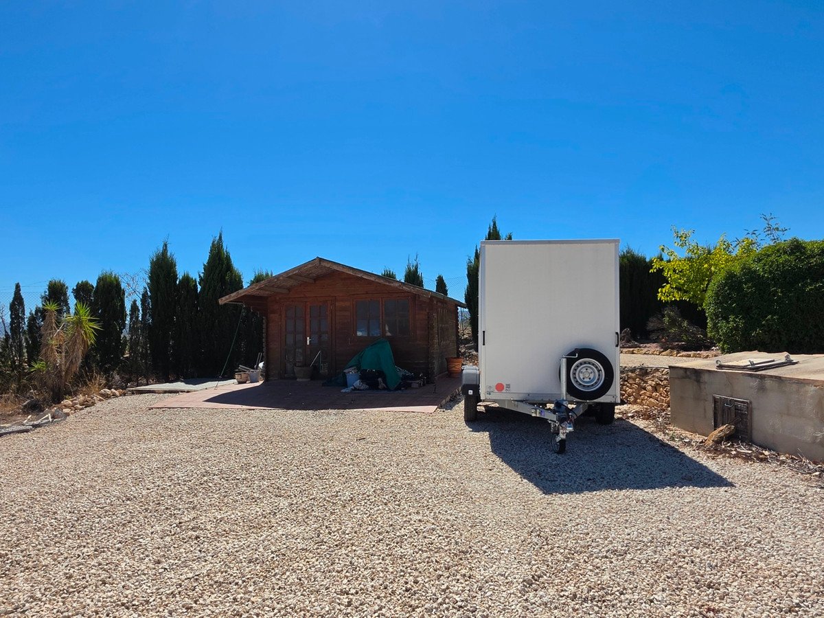 4 Bed Detached Villa in Pinoso
