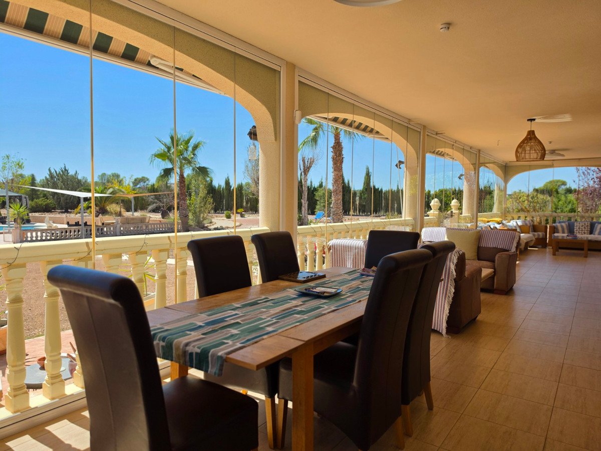 4 Bed Detached Villa in Pinoso