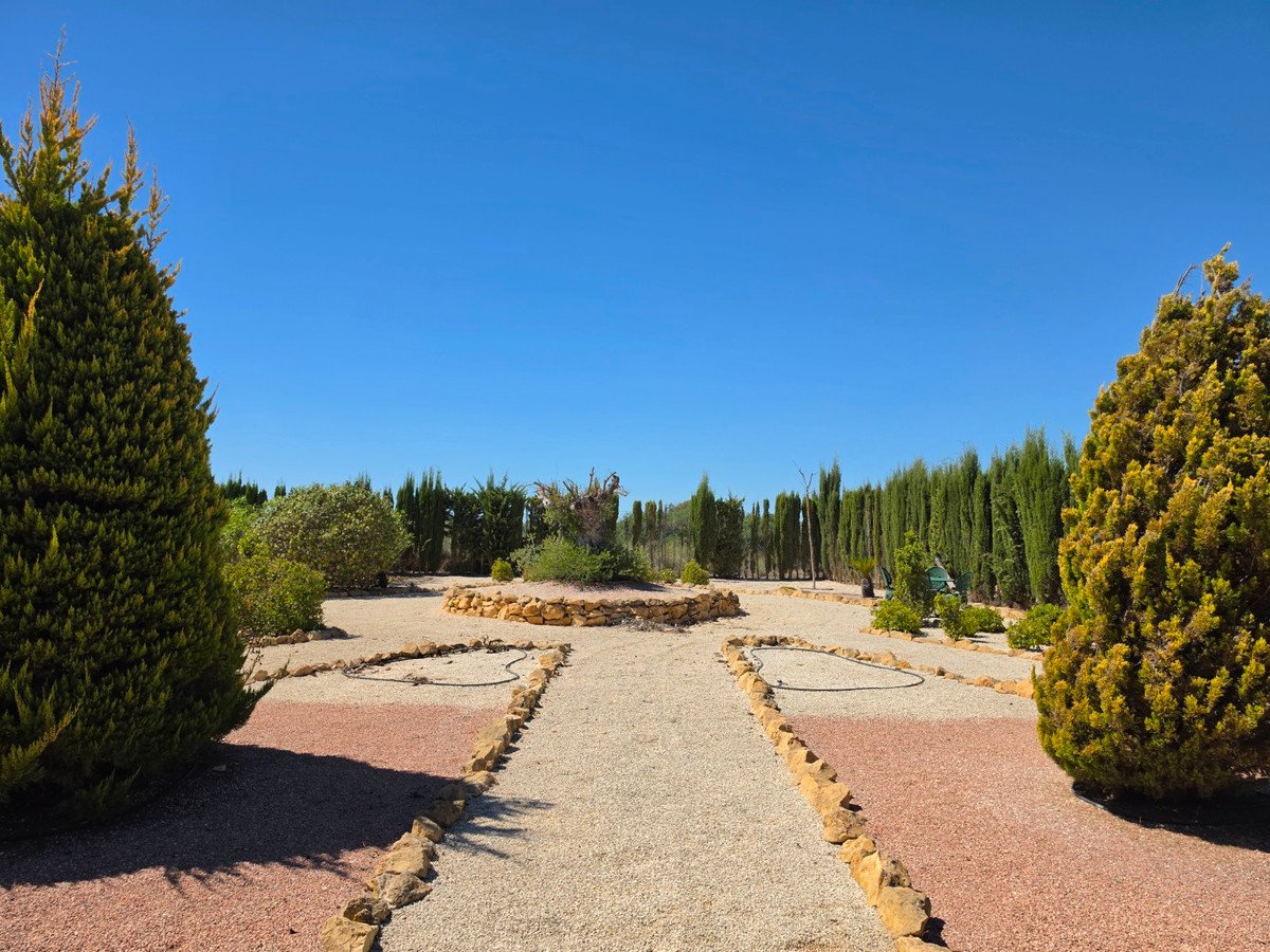 4 Bed Detached Villa in Pinoso
