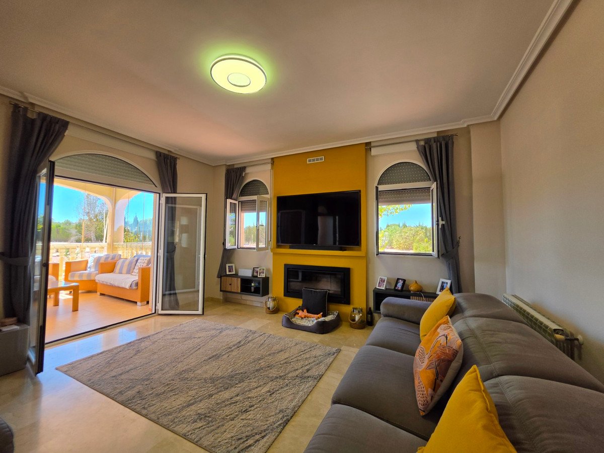 4 Bed Detached Villa in Pinoso