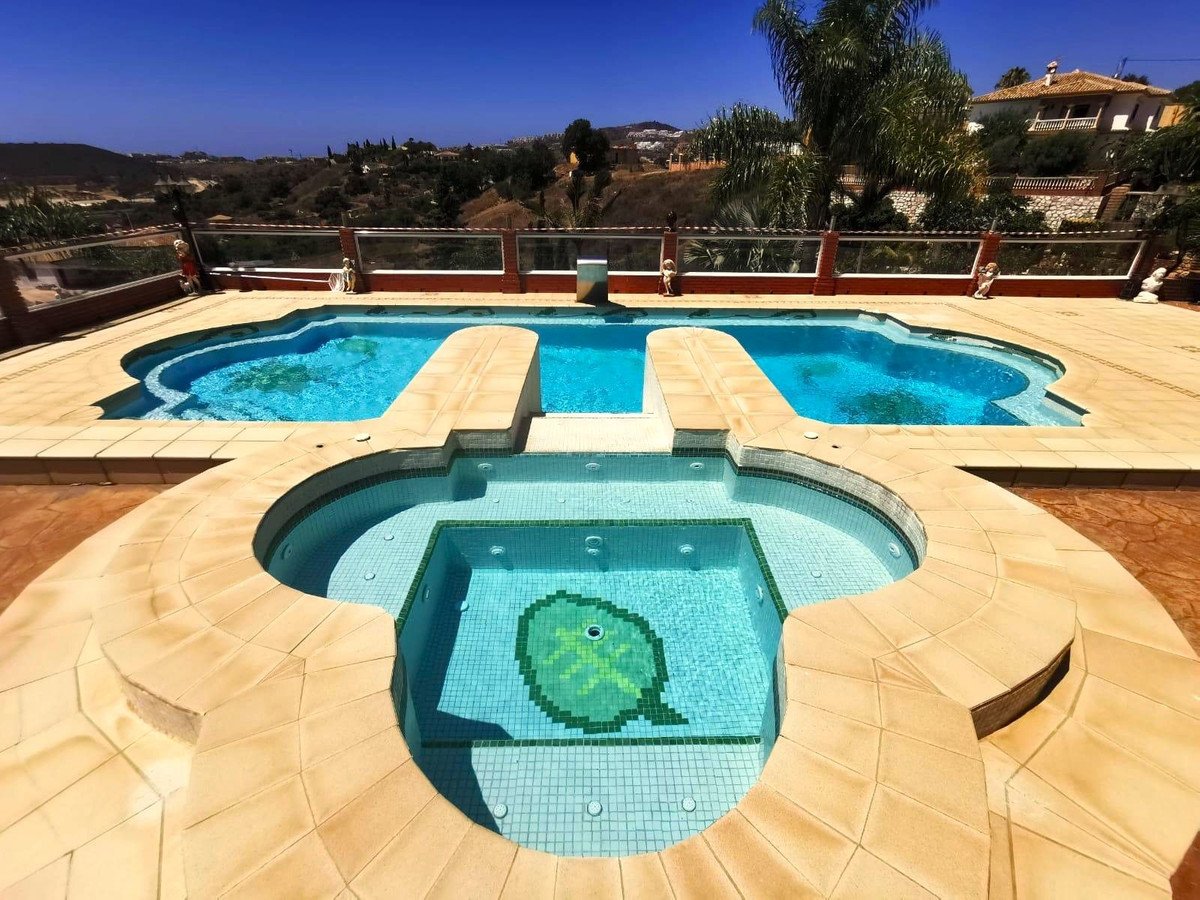 6 Bed Detached Villa in La Cala de Mijas