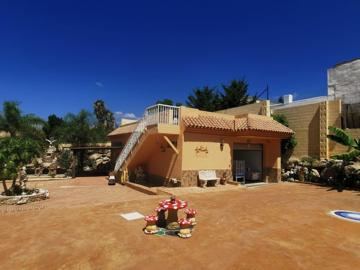 6 Bed Detached Villa in La Cala de Mijas