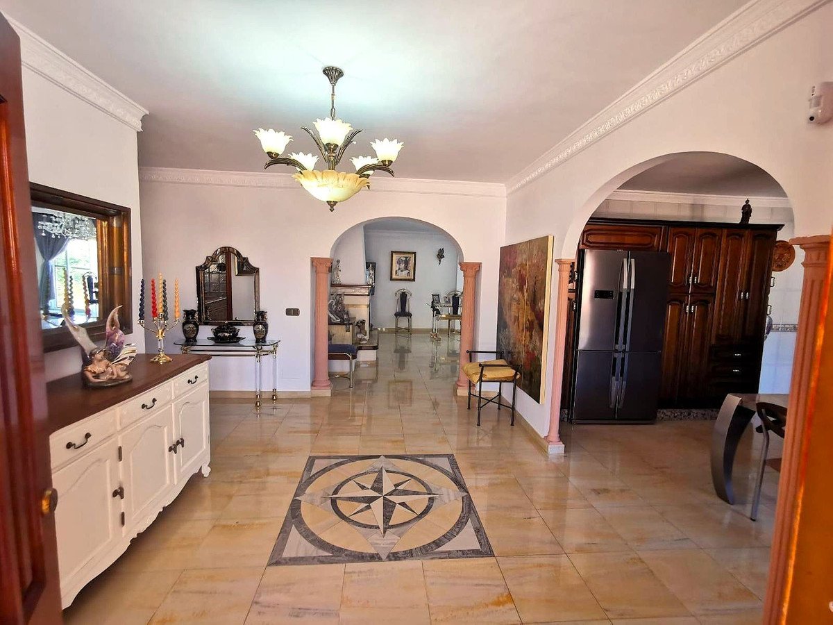 6 Bed Detached Villa in La Cala de Mijas