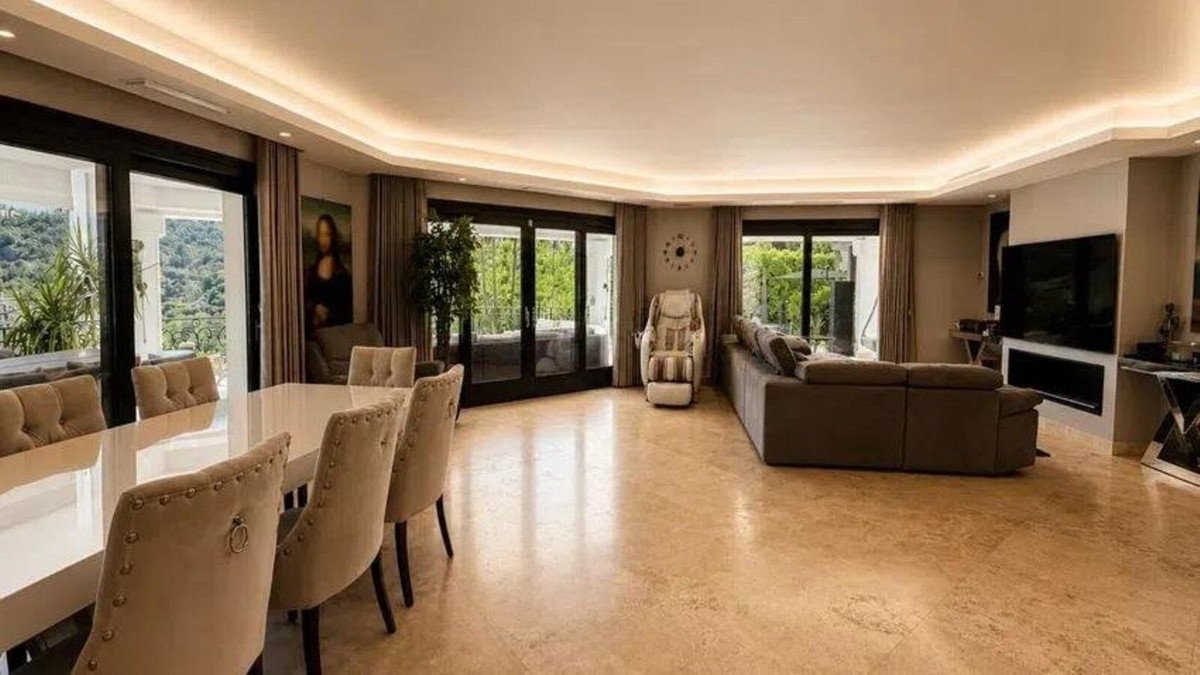 6 Bed Detached Villa in Los Arqueros