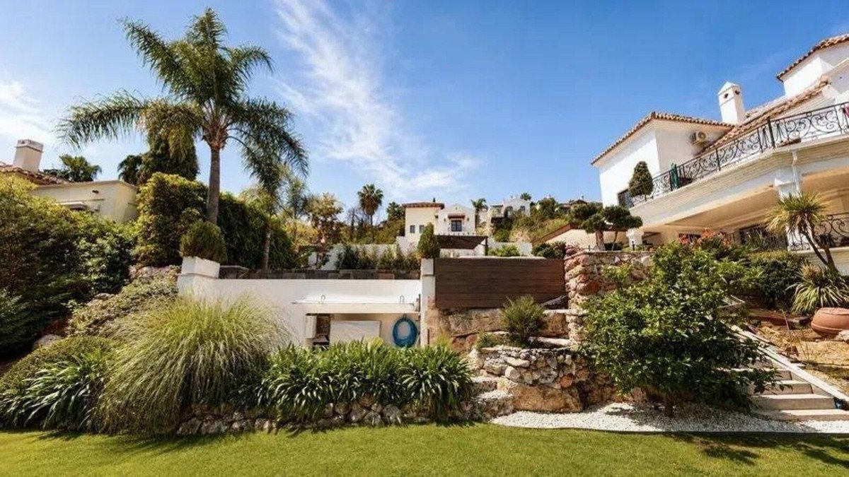 6 Bed Detached Villa in Los Arqueros