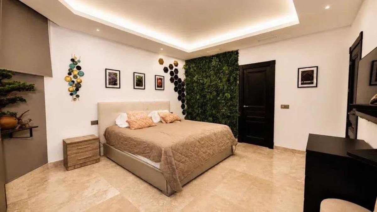 6 Bed Detached Villa in Los Arqueros