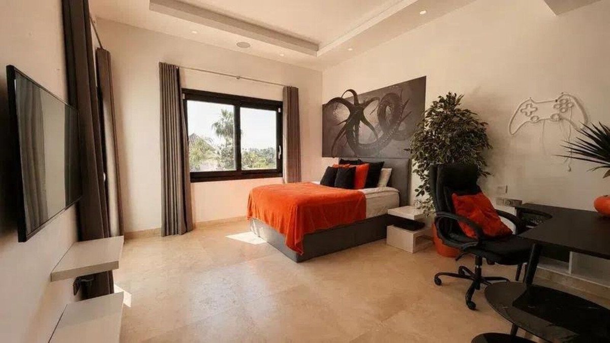 6 Bed Detached Villa in Los Arqueros