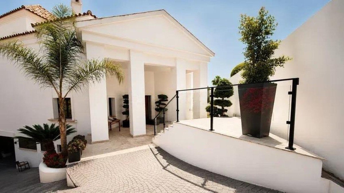 6 Bed Detached Villa in Los Arqueros