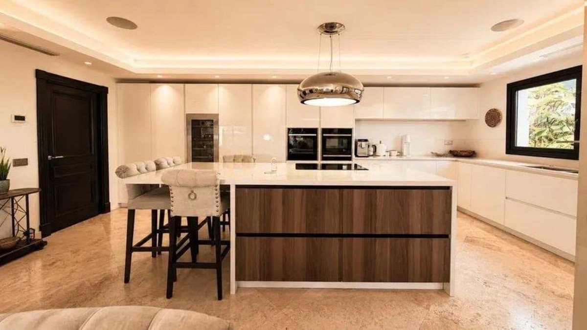 6 Bed Detached Villa in Los Arqueros