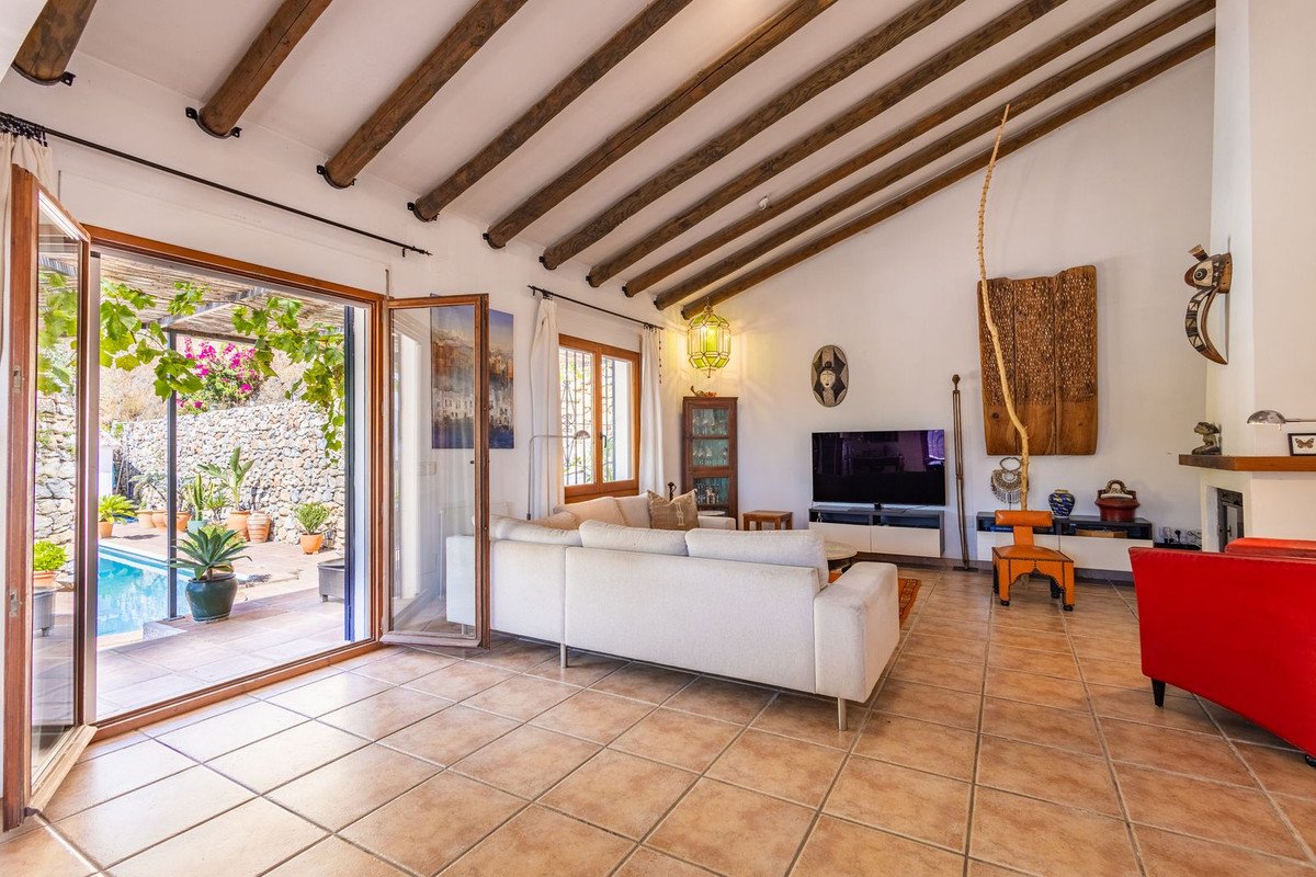 5 Bed Detached Villa in Cómpeta