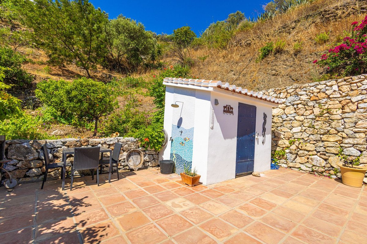 5 Bed Detached Villa in Cómpeta