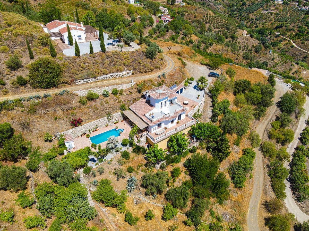 5 Bed Detached Villa in Cómpeta