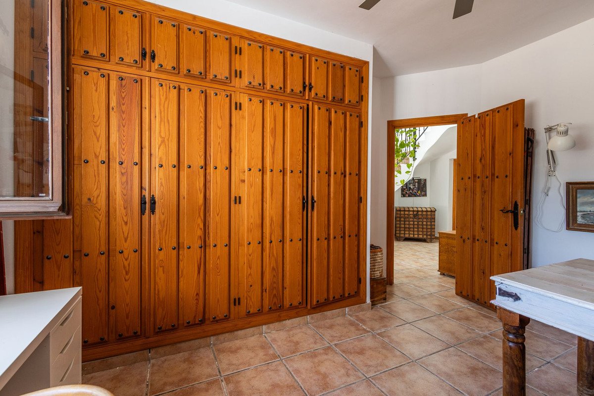 5 Bed Detached Villa in Cómpeta