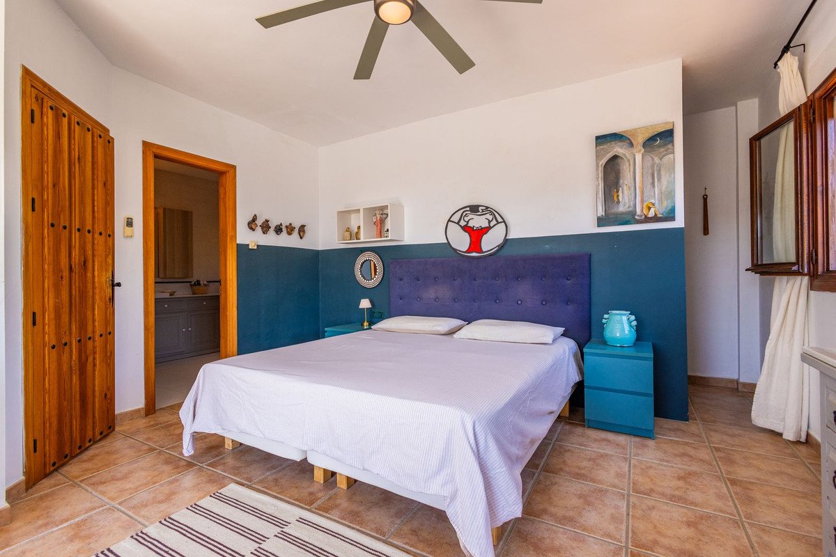 5 Bed Detached Villa in Cómpeta