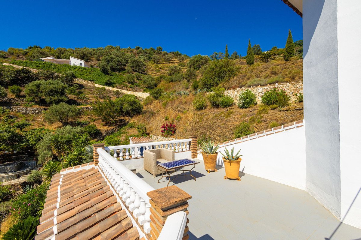 5 Bed Detached Villa in Cómpeta