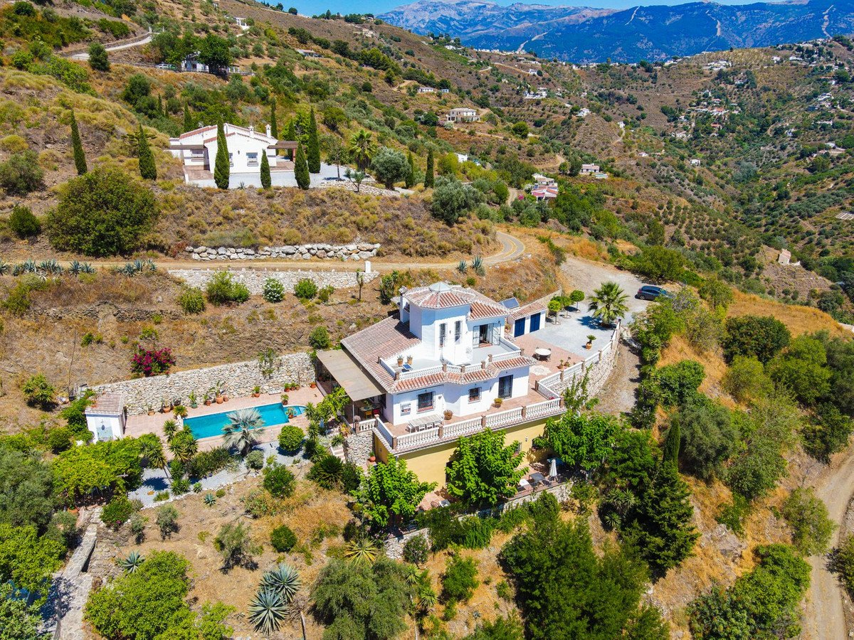 5 Bed Detached Villa in Cómpeta