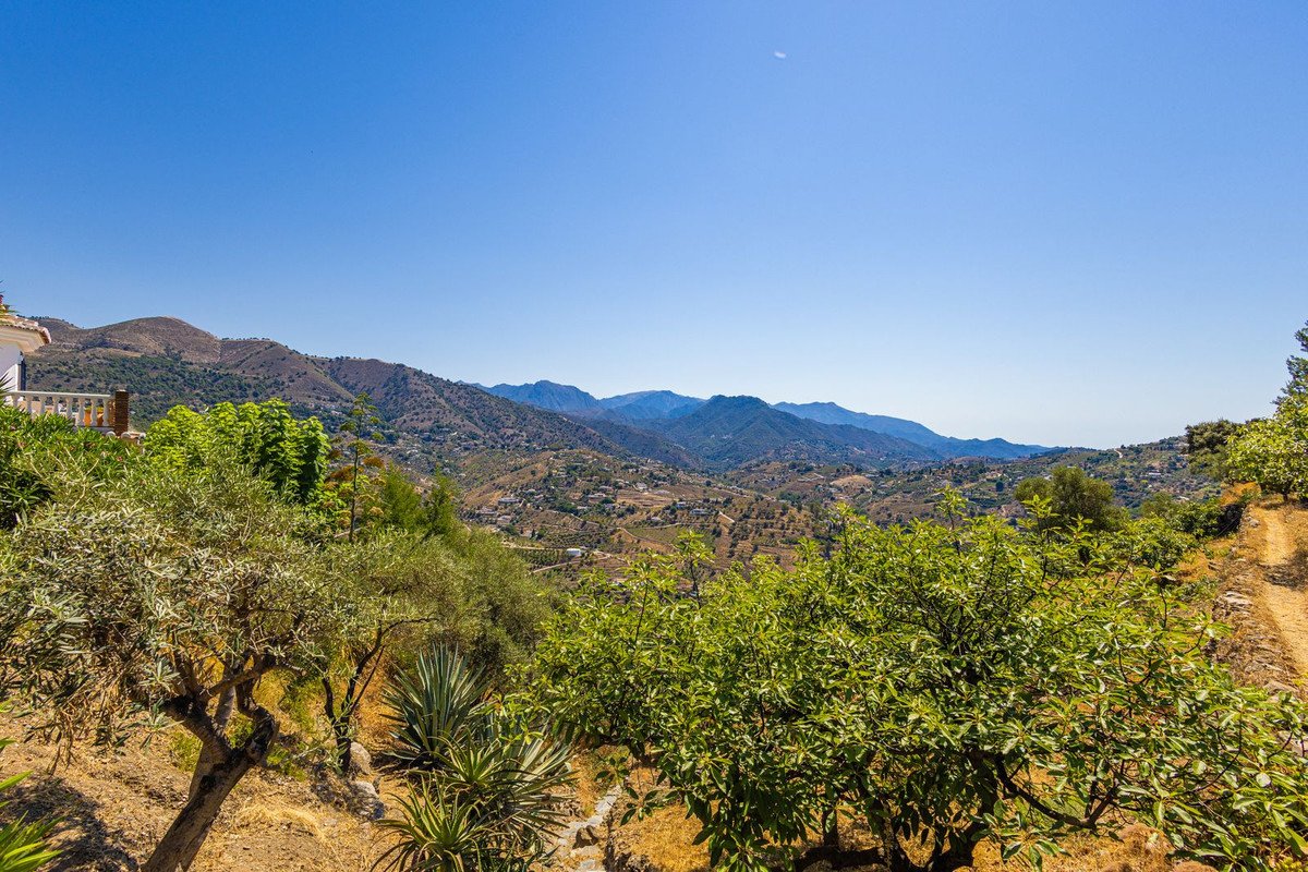 5 Bed Detached Villa in Cómpeta