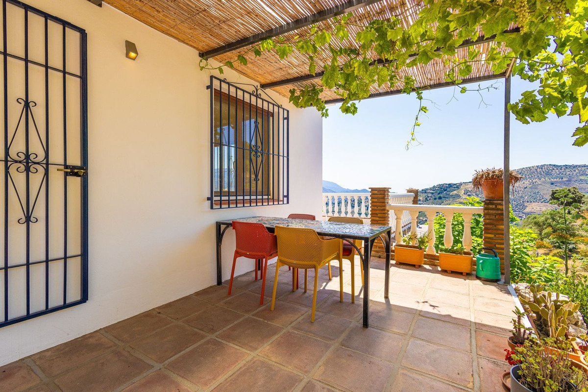 5 Bed Detached Villa in Cómpeta
