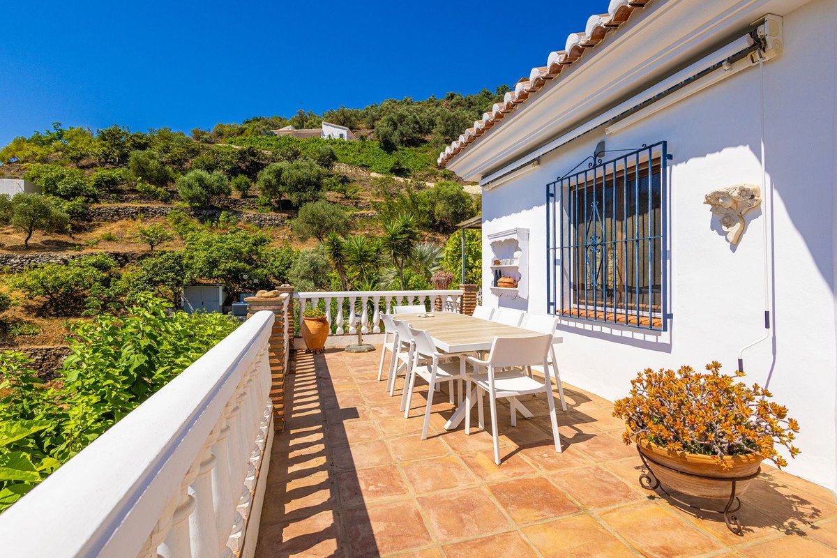 5 Bed Detached Villa in Cómpeta