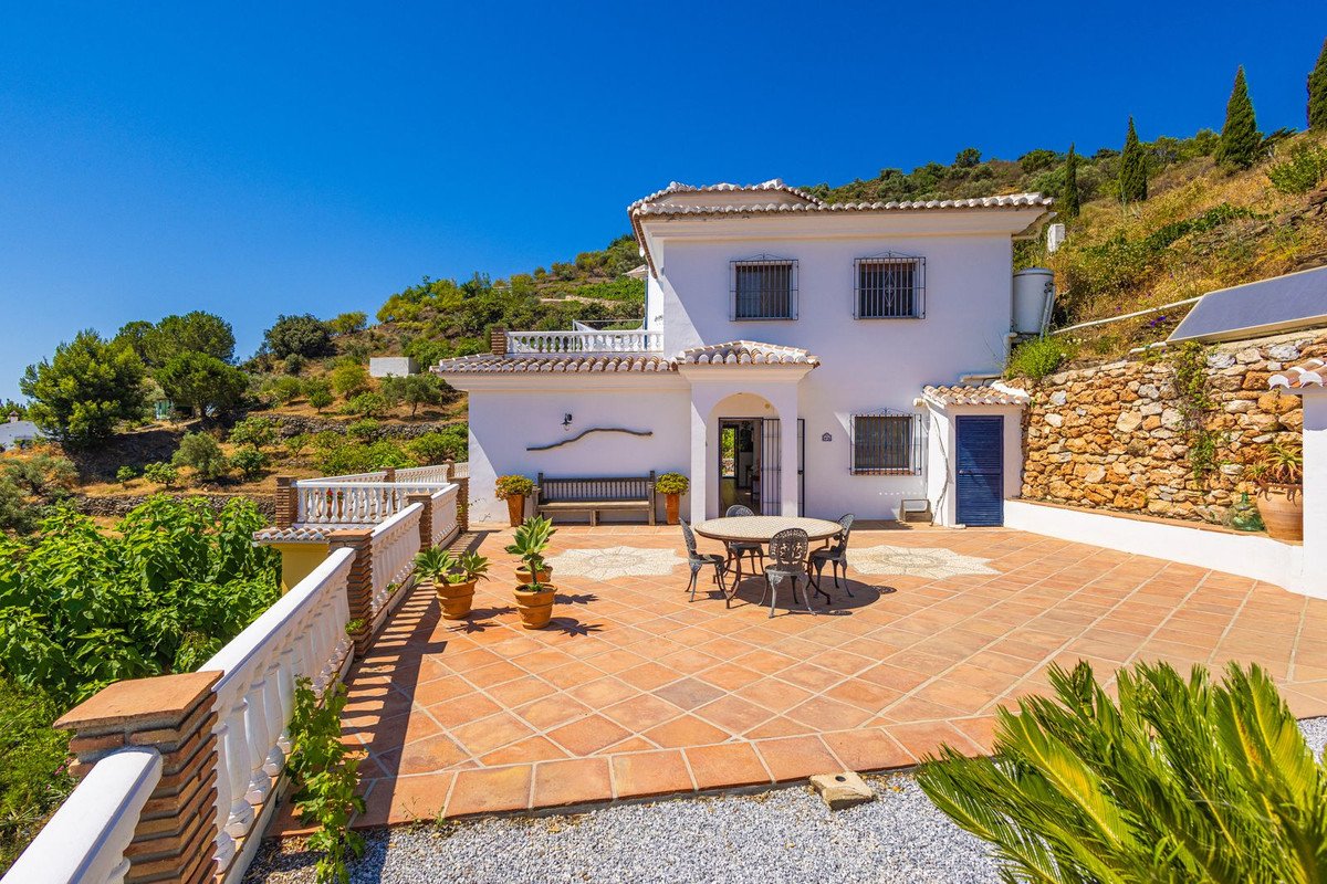 5 Bed Detached Villa in Cómpeta