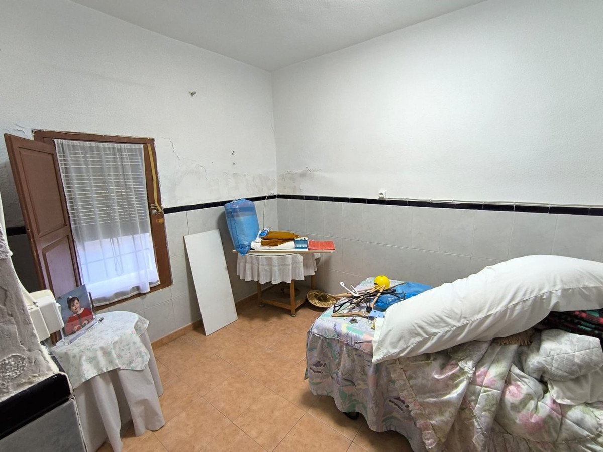 7 Bed Townhouse in Raspay