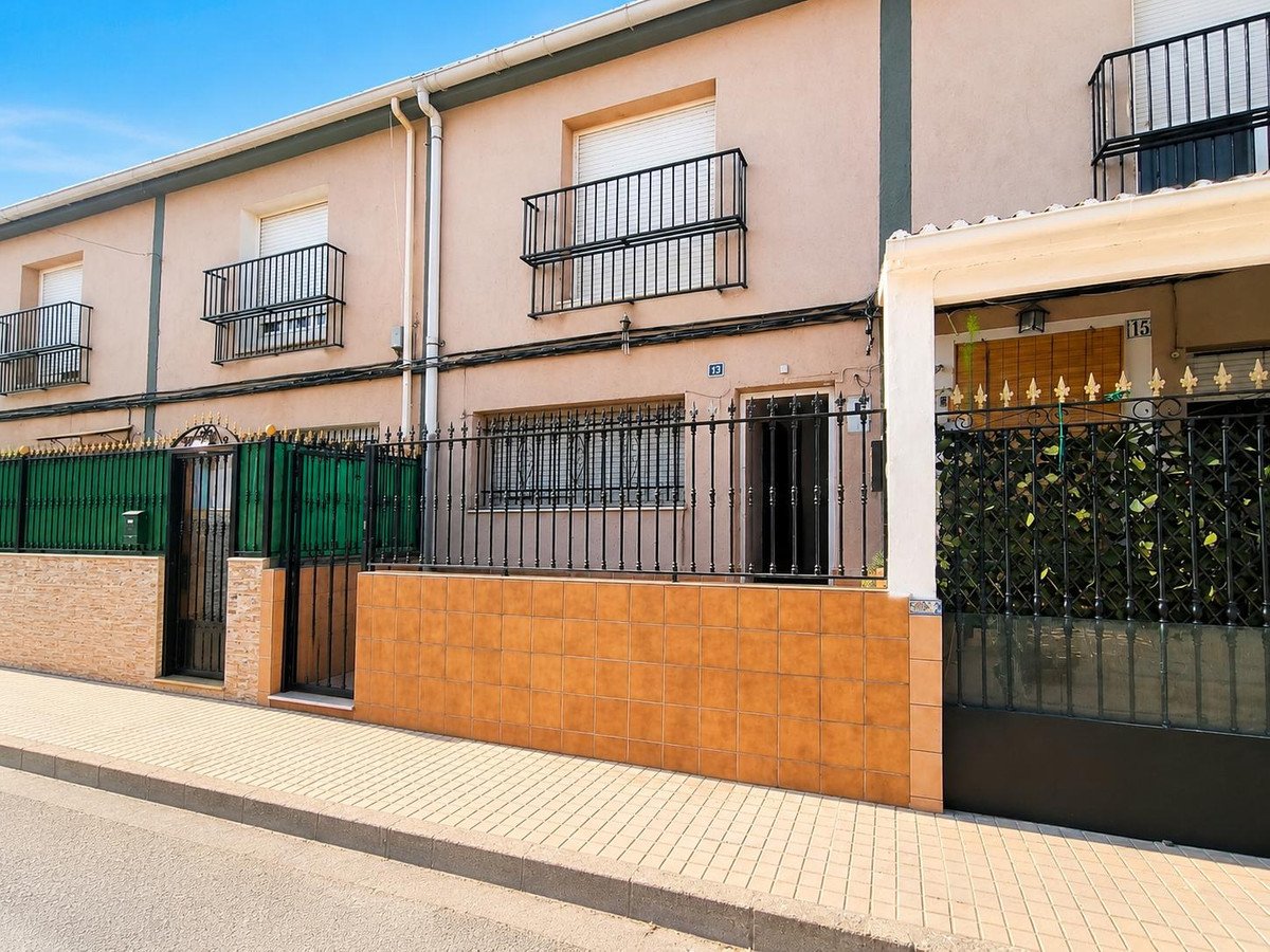 4 Bed Townhouse in Pinoso