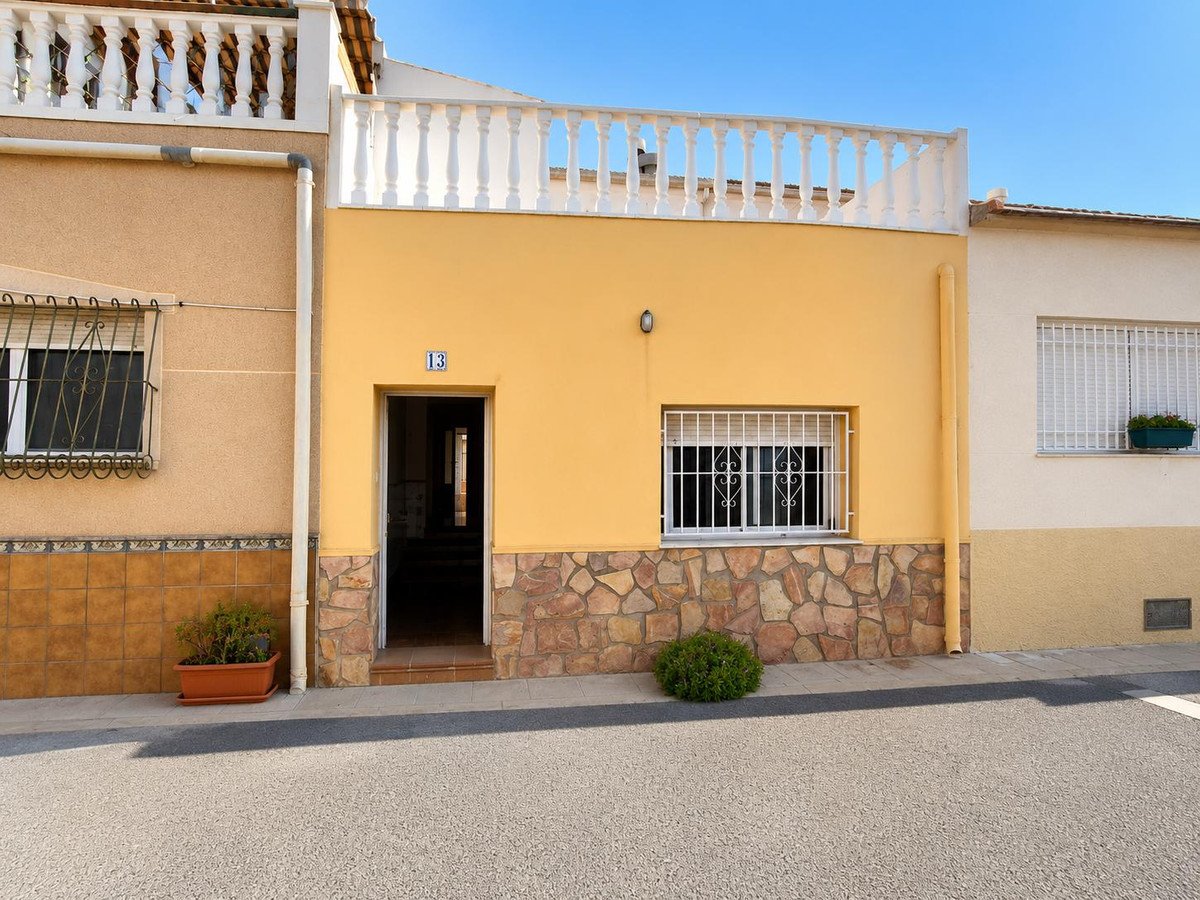 4 Bed Townhouse in Pinoso