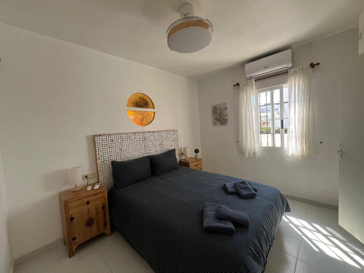 2 Bed Detached Villa in Los Altos