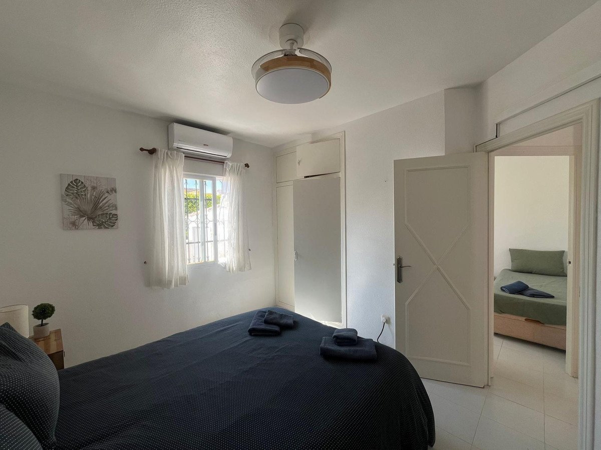 2 Bed Detached Villa in Los Altos